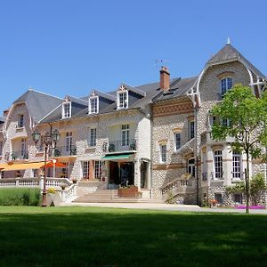 Logis Hotel Restaurant Le Parc Сальбрі Exterior photo