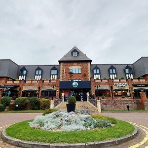 Village Hotel Manchester Cheadle Чідл Exterior photo