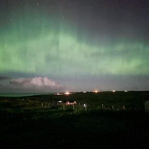 Апартаменти Riverside Chalet Borve Isle Of Lewis Exterior photo