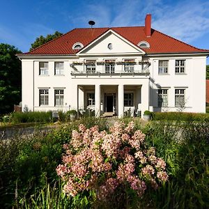 Bed and Breakfast Gut Vorbeck Gneven Exterior photo