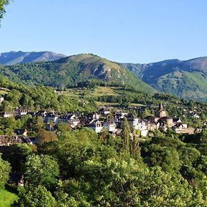 Готель Les Rochers Saint-Savin  Exterior photo