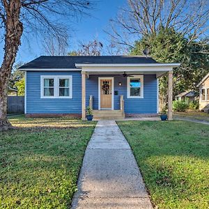 Central Cottage With Grill, 1 Mi To Cajun Field Лафаєт Exterior photo