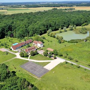 Gites Les Closeaux Vallieres-les-Grandes Exterior photo