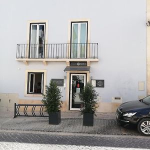 Villa Graca -Hostels And Apartments Сантарен Exterior photo