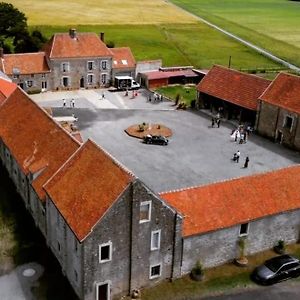 Готель Domaine De La Ferme De Jean Grogne Фонтене-Трезіньї Exterior photo