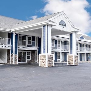 Hilltop Inn & Suites, Near Foxwoods Casino Норт-Стонінгтон Exterior photo