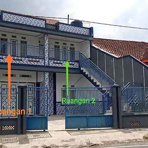 Готель Penginapan Atau Kontrakan Rumah Ciwidey 1 Ruangan 2 Kasur Dewasa Kamar Mandi Dapur Dalam Sewa Harian Mingguan Bulanan Tahunan Boleh Exterior photo