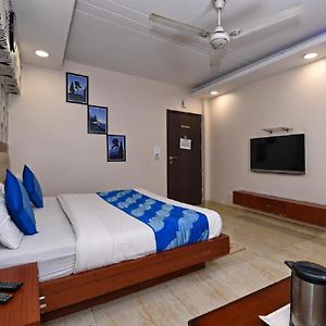 Hotel Ganga Ashoka - Рішикеш Exterior photo