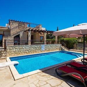 3 Bedroom Villa Madelini With Private Pool, Aphrodite Hills Resort Куклія Exterior photo