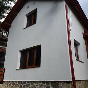 New And Comfortable Two Bedroom House Ґаран Exterior photo