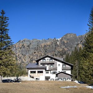 Hotel Garni Roberta Мальга-Чапела Exterior photo