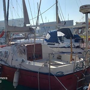 Готель Barco El Viento Сан-Адріа-де-Бесос Exterior photo