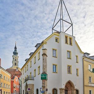 Stadthotel Шердінґ Exterior photo