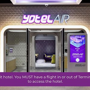 Yotelair Paris Cdg - Transit Hotel - Terminal 2E Руассі-ан-Франс Exterior photo