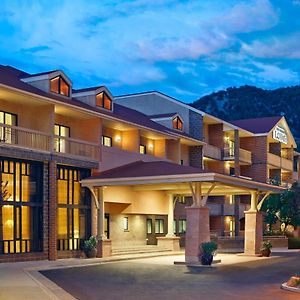 Glenwood Hot Springs Resort Ґленвуд-Спрінґс Exterior photo