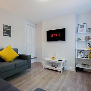 Cannock 3 Bedroom House - Perfect For Work Or Leisure Грейт Вірлей Exterior photo