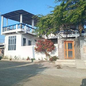 Hospedaje Algarrobo Мачалілья Exterior photo