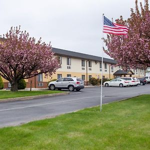 Eastbrook Inn Ронкс Exterior photo