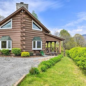 True Log Cabin With Game Room, Year-Round Views Вейнсвілл Exterior photo