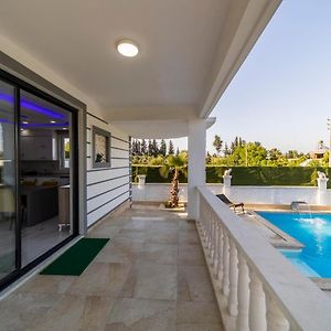 Marvelous Villa With Private Pool In Muratpasa Анталія Exterior photo