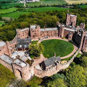 Готель Peckforton Castle Тарпорлі Exterior photo