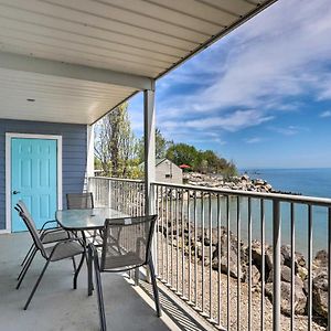 Cozy Lakefront Middle Bass Retreat With Balcony Пут-ін-Бей Exterior photo