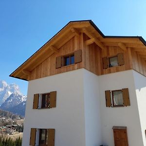 Pelmo Mountain Lodge Сельва-ді-Кадоре Exterior photo