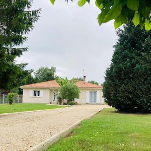 Вілла Maison Familiale Avec Jardin De 1500M2 Saint-Genes-de-Fronsac Exterior photo