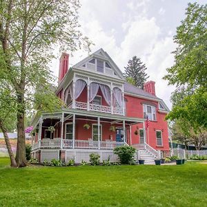 Bed and Breakfast Hatch House Bed & Breakfast Towanda Exterior photo