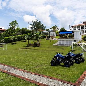 Villa Principessa - Lujo Y Comfort Ла-Тебайда Exterior photo