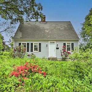 Lovely Hyannis Cottage, Walk To Beach And Main St! Барнстейбл Exterior photo