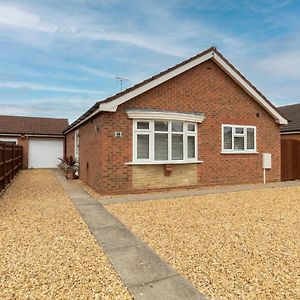 Вілла Cedar Drive, Holbeach - 1 To 4 - Self Catering Exterior photo