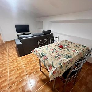 Апартаменти Atico Cabezodoce Калаорра Room photo