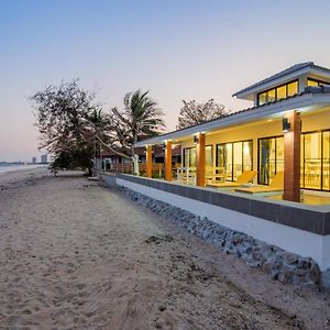 Вілла C-Sand Private Beachfront House Пхетчабурі Exterior photo