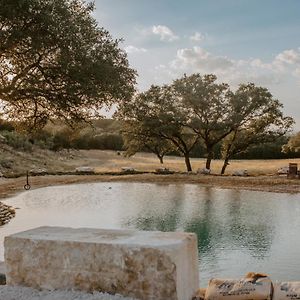 Вілла The Roost Farmhaus On 20 Acres, Hill Country View, Firepit, Swimming Hole Spring Branch Exterior photo