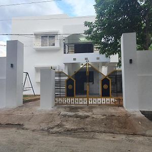 Апартаменти Oonjal Veedu Кутталам Exterior photo
