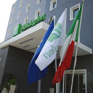 Holiday Inn Milan Nord Zara, An Ihg Hotel Чинізелло-Бальсамо Exterior photo