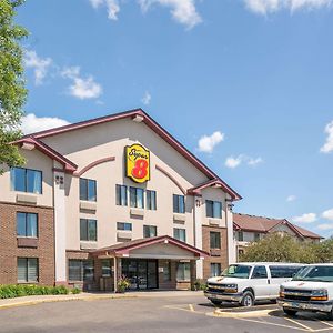 Готель Super 8 By Wyndham Bloomington/Airport Exterior photo