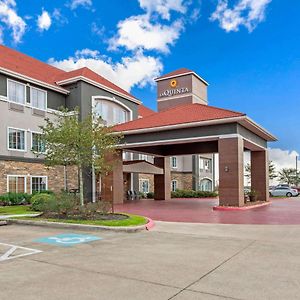 Готель La Quinta By Wyndham Bridge City-Orange Exterior photo