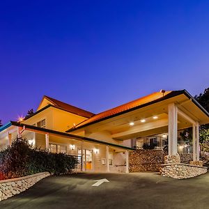 Best Western Cedar Inn & Suites Енджелс Кемп Exterior photo