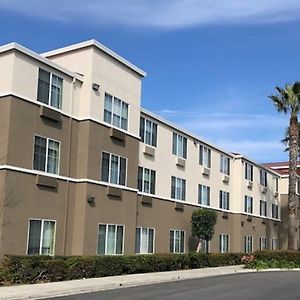 Holiday Inn Express & Suites Tracy By Ihg Exterior photo