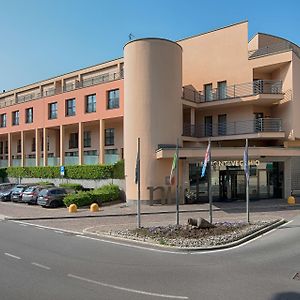 Готель Nh Lecco Pontevecchio Exterior photo