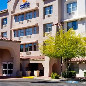 Comfort Inn & Suites Tempe Phoenix Sky Harbor Airport Exterior photo