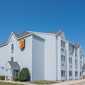 Готель Super 8 By Wyndham Fargo Airport Exterior photo