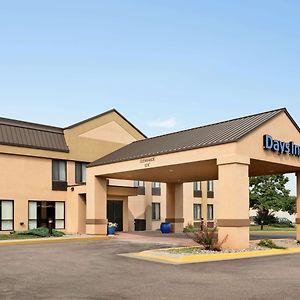 Days Inn By Wyndham Фарґо Exterior photo