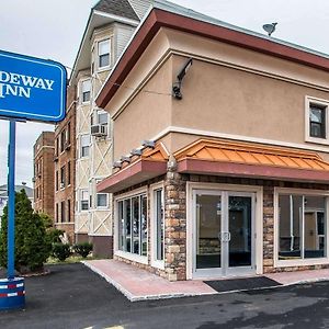 Rodeway Inn Belleville Exterior photo