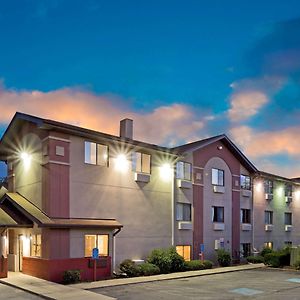 Готель Super 8 By Wyndham Lexington Park/California Area Exterior photo