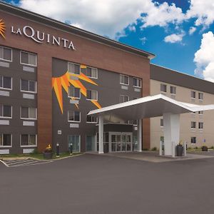 Готель La Quinta By Wyndham Cleveland - Airport North Exterior photo