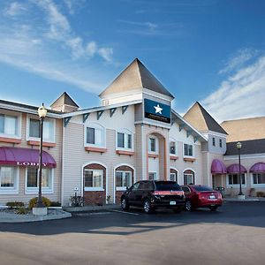 Magnuson Grand Pioneer Inn And Suites Есканаба Exterior photo