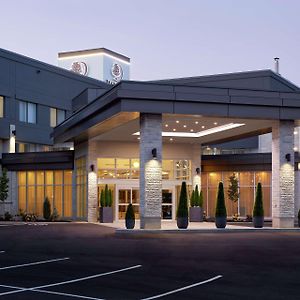 Готель Doubletree By Hilton Montreal Airport Дорваль Exterior photo